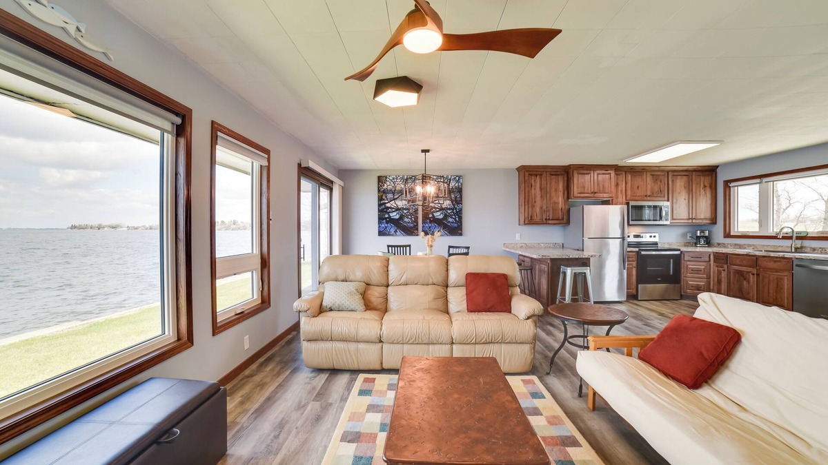 Watertown House | BBQ Ready: Lakefront Retreat in Watertown