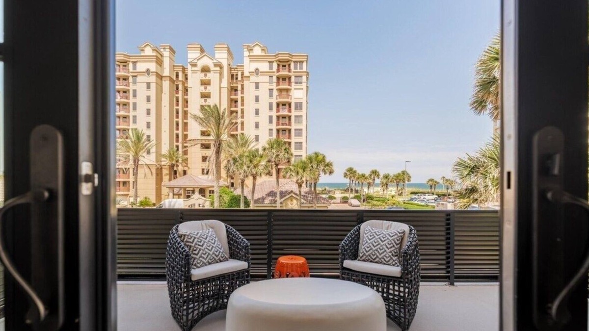 Jacksonville Beach House | Be A Nomad – Oceanview Luxe, 5BR Retreat