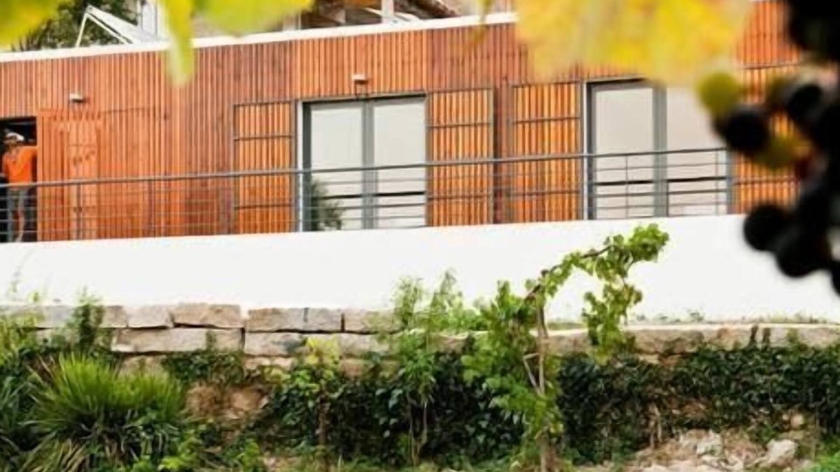 Alpendurada e Matos Cottage | BE A PART OF THE RIVER, APART FROM IT ALL!