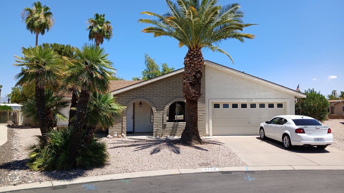 Fountain of the Sun House | Be the 1st to stay at this cozy completely remodeled 2-bed house on golf course
