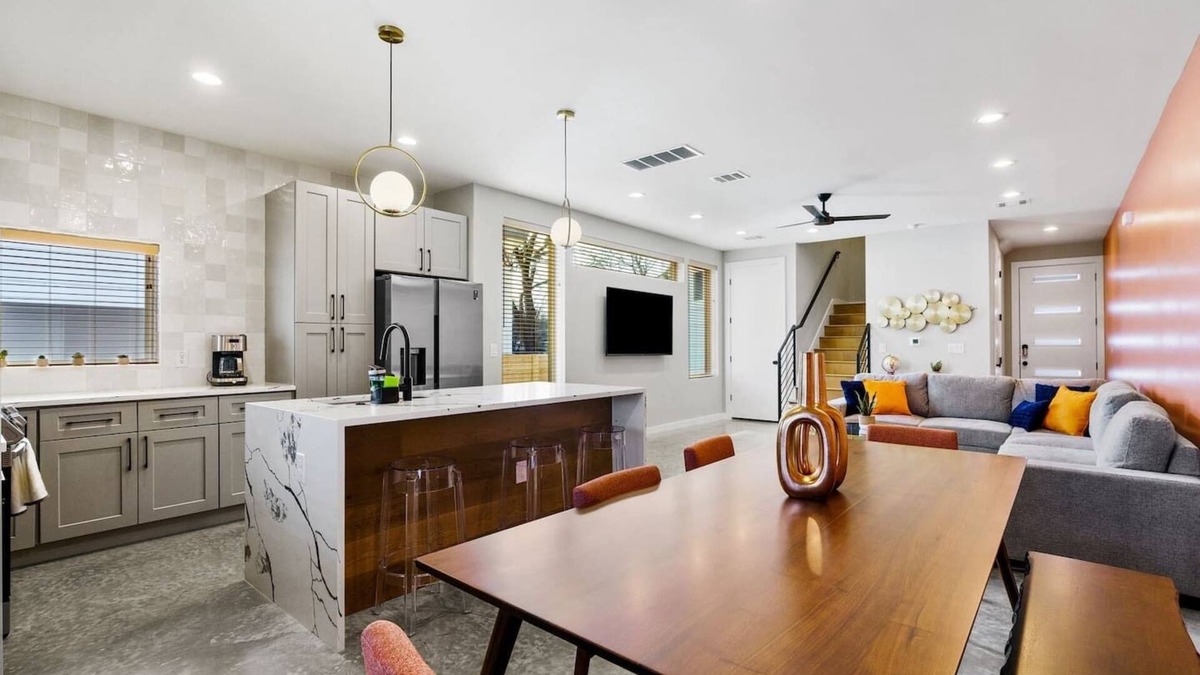 St. John - Coronado Hills House | Be There in 🔟 Ten: (An East Central mod home)