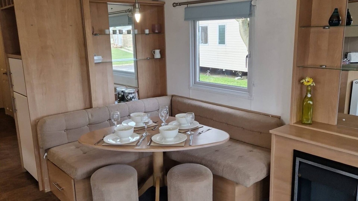 St Margaret's at Cliffe House | Beautiful Caravan Phoenix In St Margaret's Bay. Pet Friendly