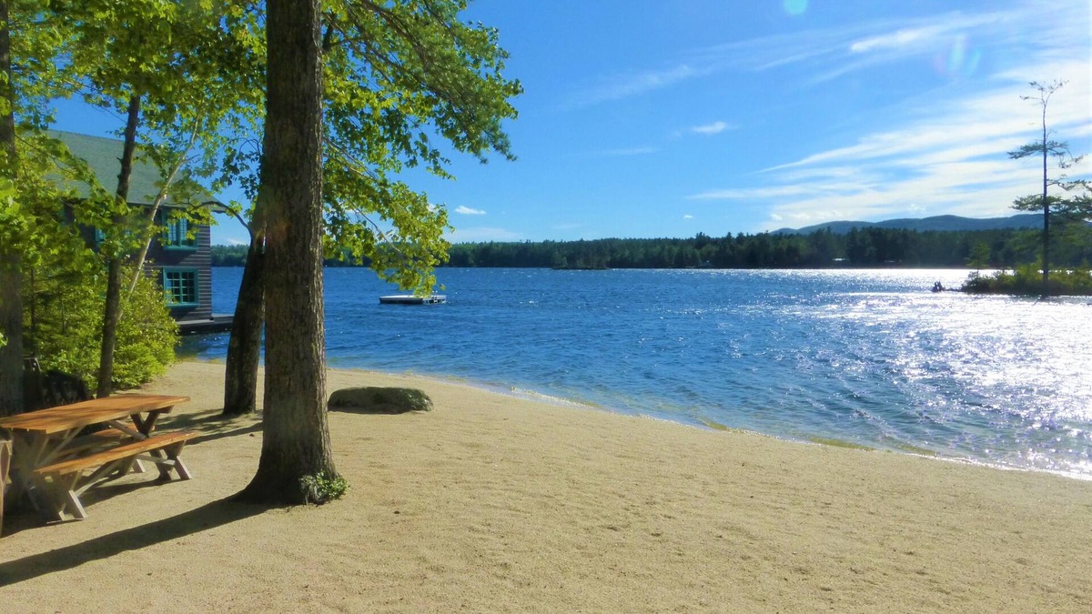 Bridgton House | Beach, 10 bedrooms, 20 lovely acres, large gathering spaces, fun activities