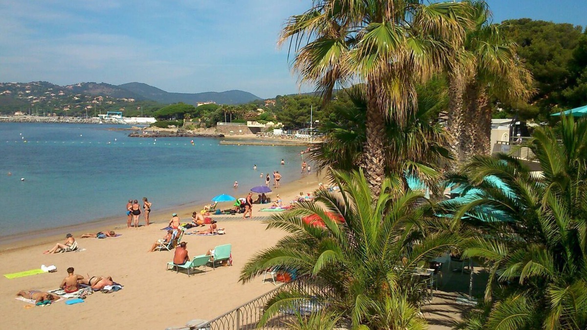 Les Issambres Apartment | Beach 350m, walks and hikes, sea view, apartment + covered terrace