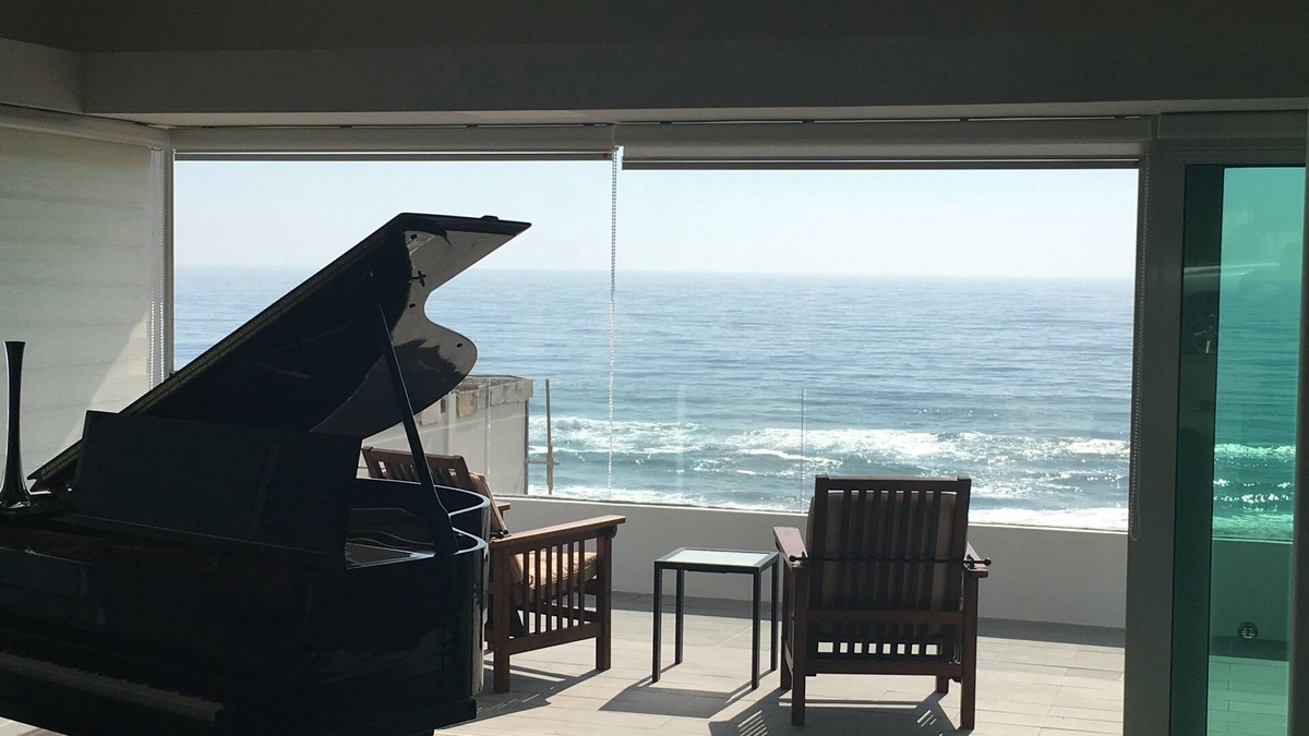La Fonda House | Beach Access! 4 Bedroom 3 Bath Modern Beach Home