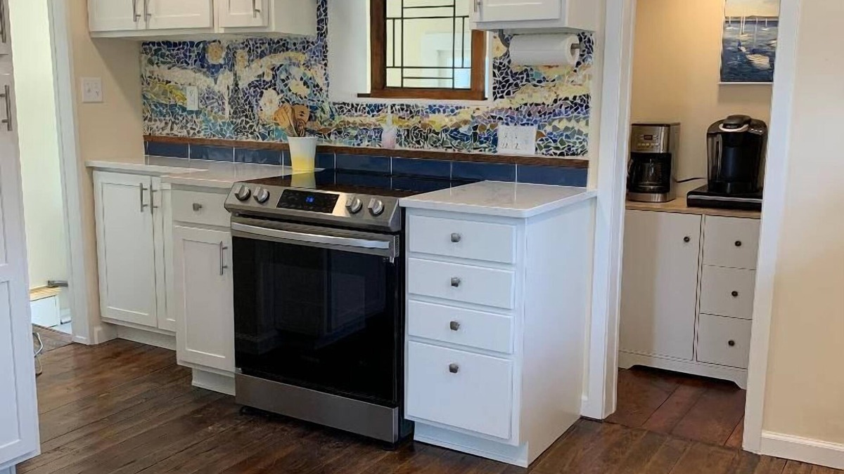 Beachwood-Bluffton House | Beach Bungalow in Historic Bluffton between the lakes