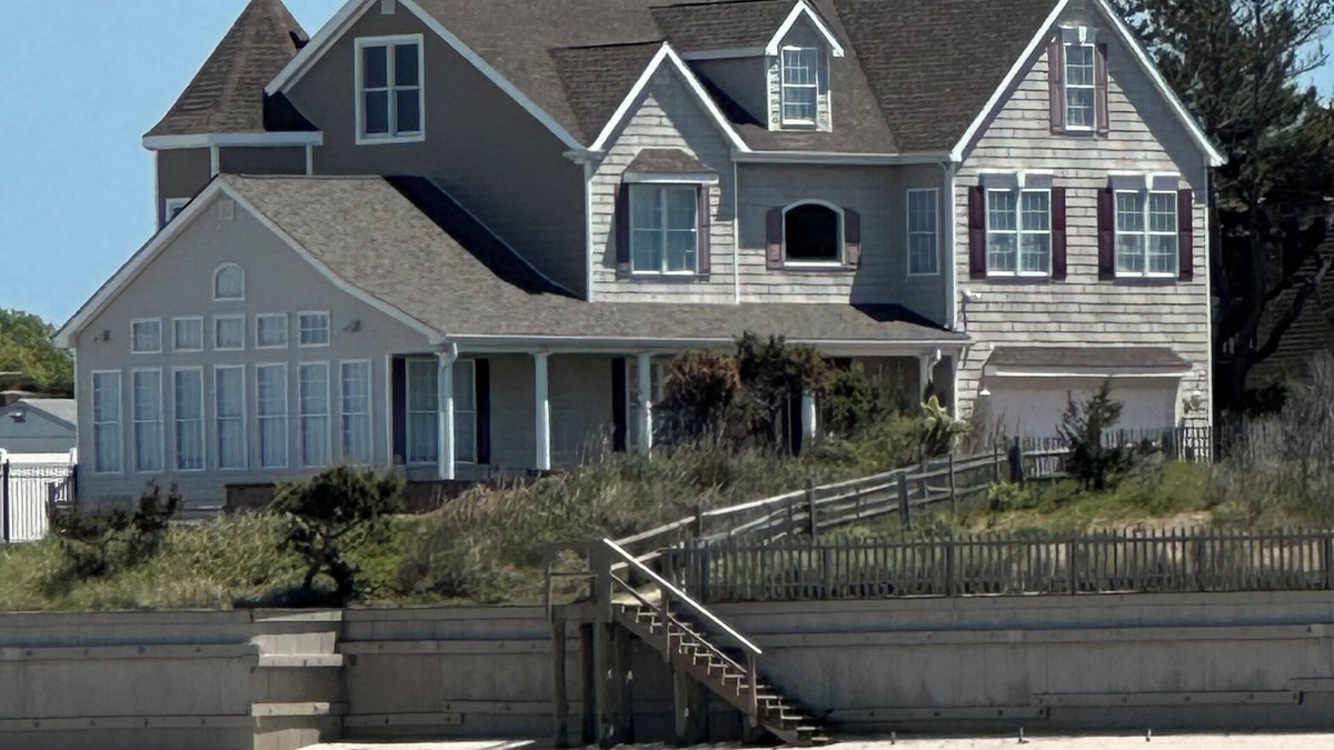 Villas House | “Beach by day, sunset by night.” Pool any time, waterfront & beach front