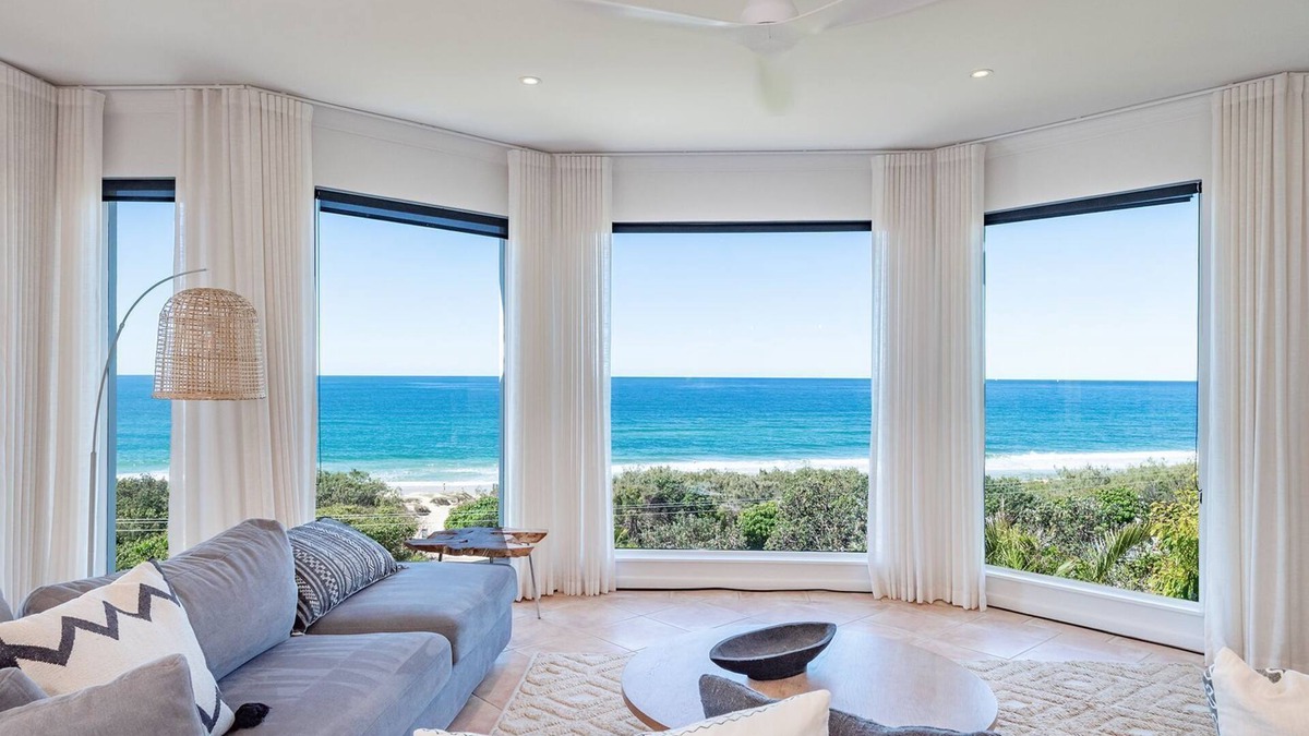 Castaways Beach House | Beach Cabana At Crusoe