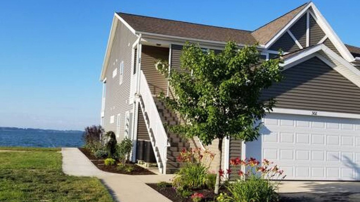 Celina Apartment | Beach Club Escape - Unit 304: 3 bed/2 bath Lakeside Condo!