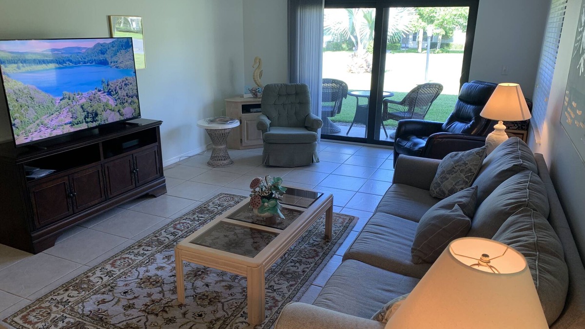Central Beach Condo | Beach condo a block away from the Beach, Boardwalk, and Jaycee Park.