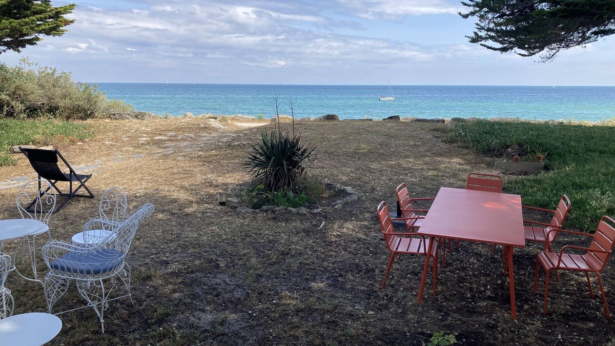 Ile-Tudy Cottage | Beach Cottage - direct access to the beach