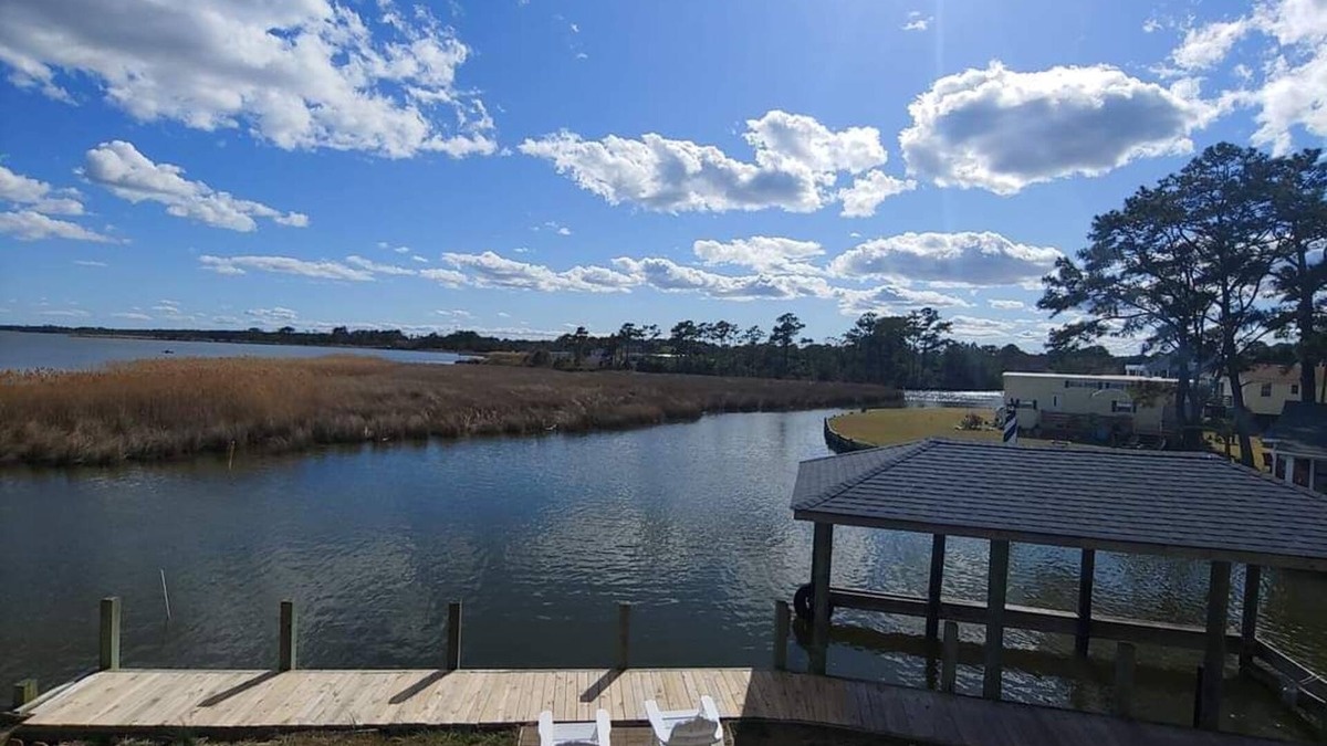 Colington Cottage | Beach Cottage, in Grandy, on the Currituck Sound in Outer Banks Mainland