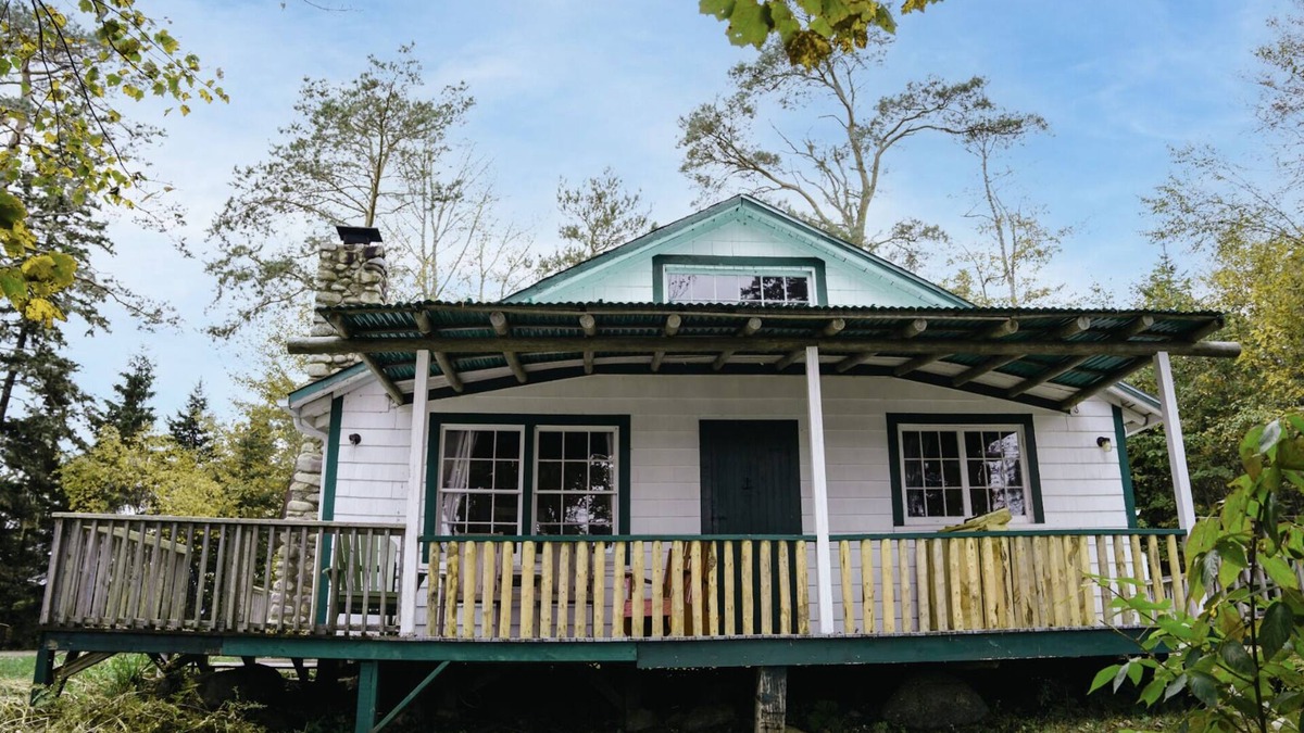 Hubbards Cabin | Beach Cottage - Pine Terrace - Hubbards Beach