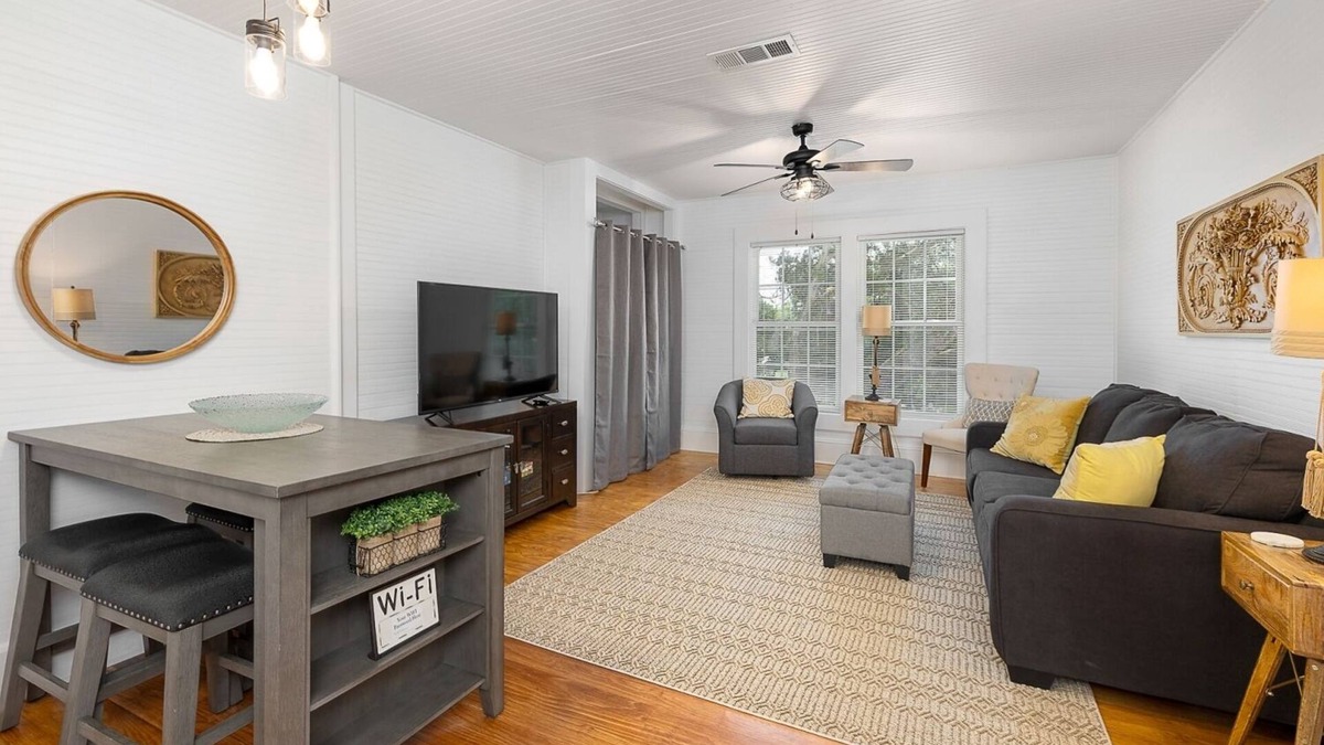 Saint Simons Island Cottage | Beach Cottage with 2 king beds! One short block to beach-Walk to Pier Village!
