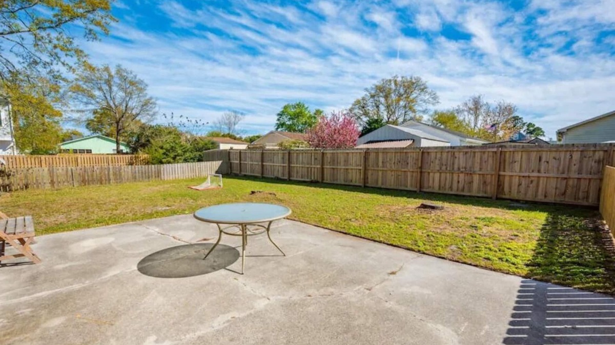 Wilmington Beach House | Beach Daze Duplex - Unit B! Fenced-in backyard! Pets Welcome! 5 Blocks to beach!