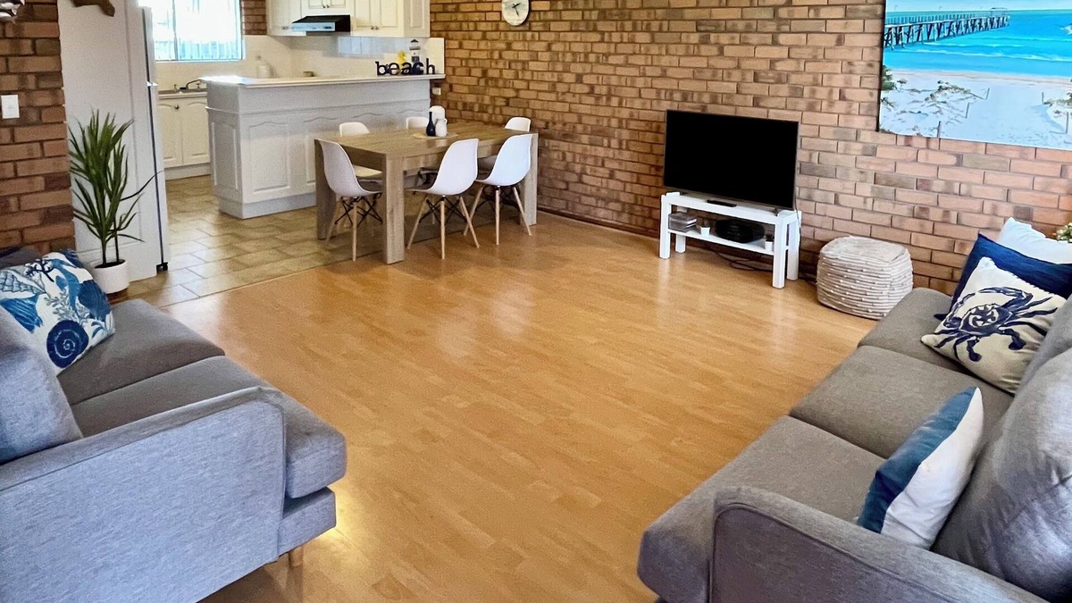 Silver Sands House | Beach Daze, Silver SandsnRelax & enjoy.one street from beach