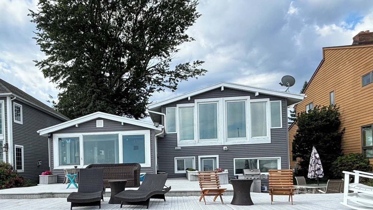 North Greece House | Beach front escape! Serene Views with Ultimate Relaxation! Your getaway awaits!