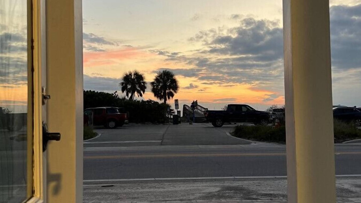 Sunset Beach Hotel | Beach front renovated cottage #8