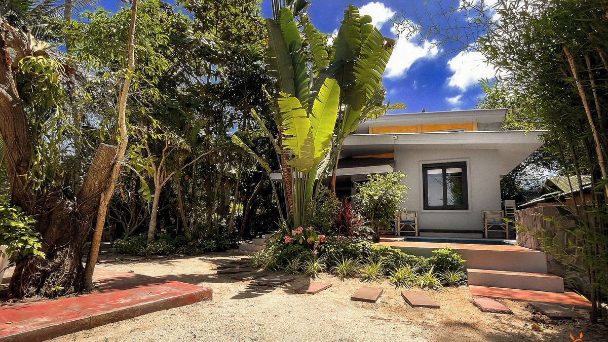 Ko Pha-ngan Villa | Beach Front Villa with Private Jacuzzi