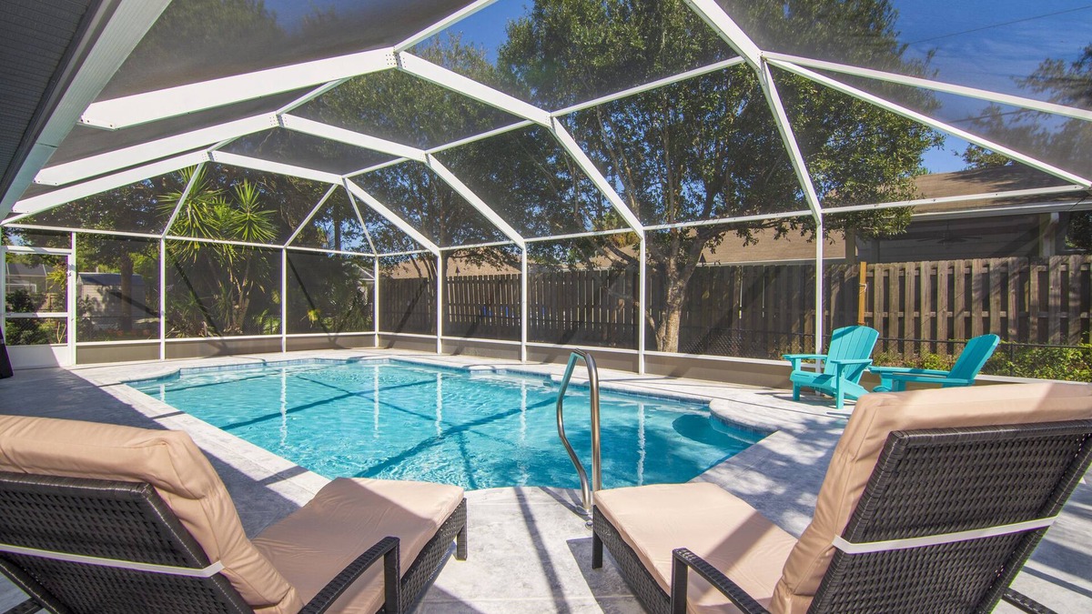 Sebastian Highlands House | Beach Getaway with Private Heated Pool and Two King Beds