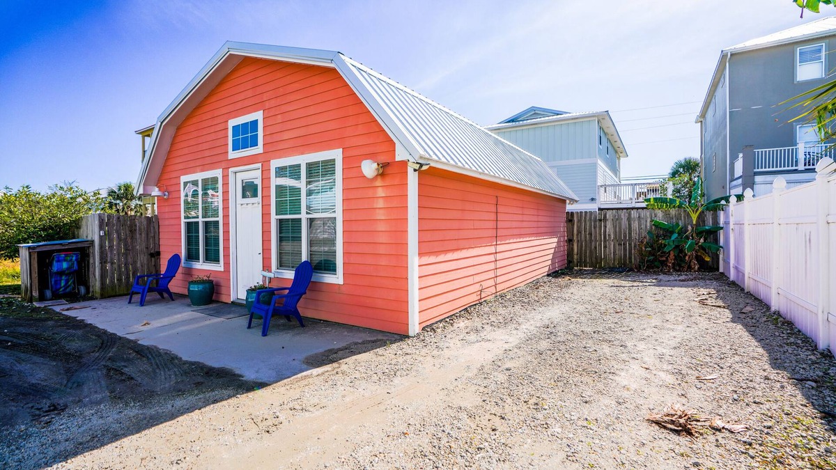 Sunnyside On The Gulf House | 🌞 Beach home 🏖️Sleeps 8 🐟50 steps to PRIVATE BEACH🐾 Large Pets 🤿 Free Kayak