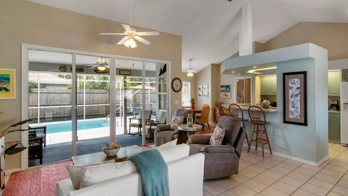Summerplace House | Beach Home that is Pet-Friendly and Pool Equipped