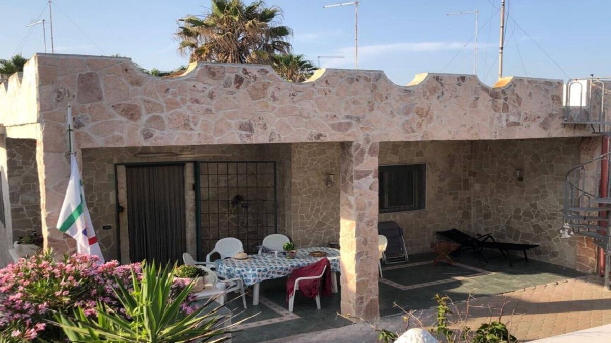 Manduria House | Beach house - our Casa Mare is located directly on the wonderful Ionian Sea