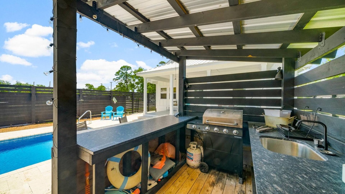 Port St. Joe House | Beach House - 6th Street Retreat by PHG