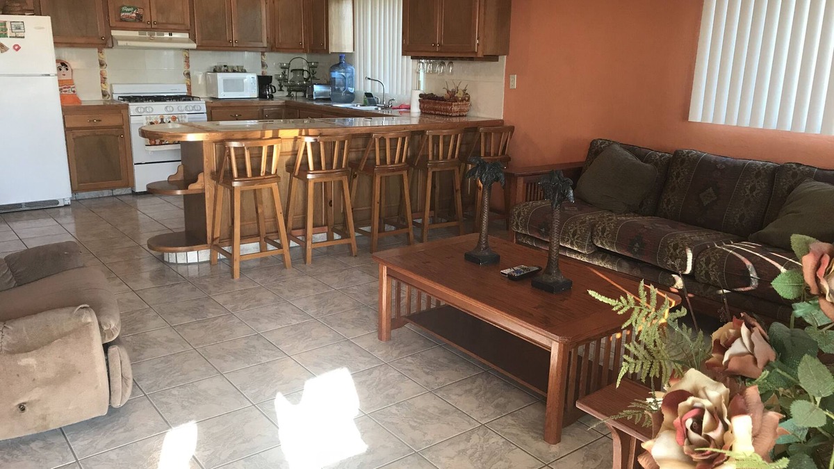 La Joya House | BEACH HOUSE CLOSE TO DOWNTOWN