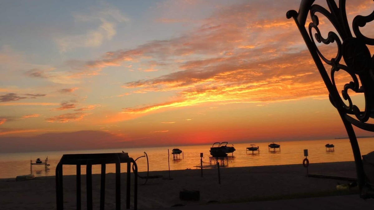 Bay City House | Beach House on the Saginaw Bay near Bay City, Michigan