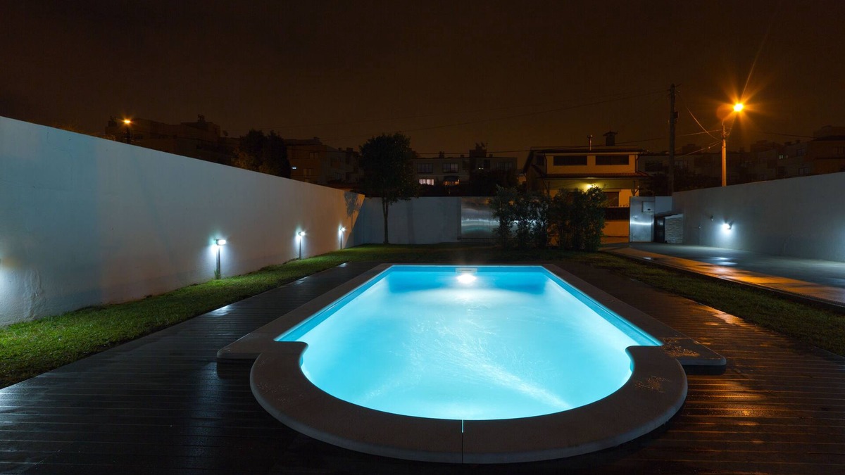 Madalena House | BEACH HOUSE OPORTO CITY WITH PRIVATE POOL 10 PERSONS - Free Wifi