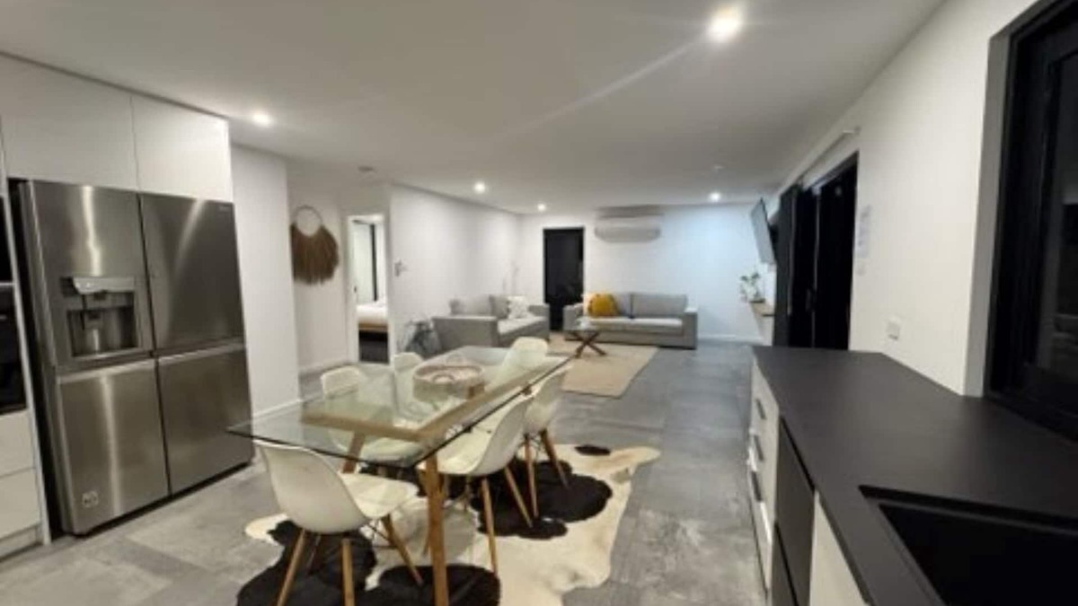 Redhead House | Beach Lane - Modern Coastal Stay