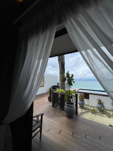 Pulau Perhentian Besar Resort | Beach Resort - Arwana Perhentian X Bluestar