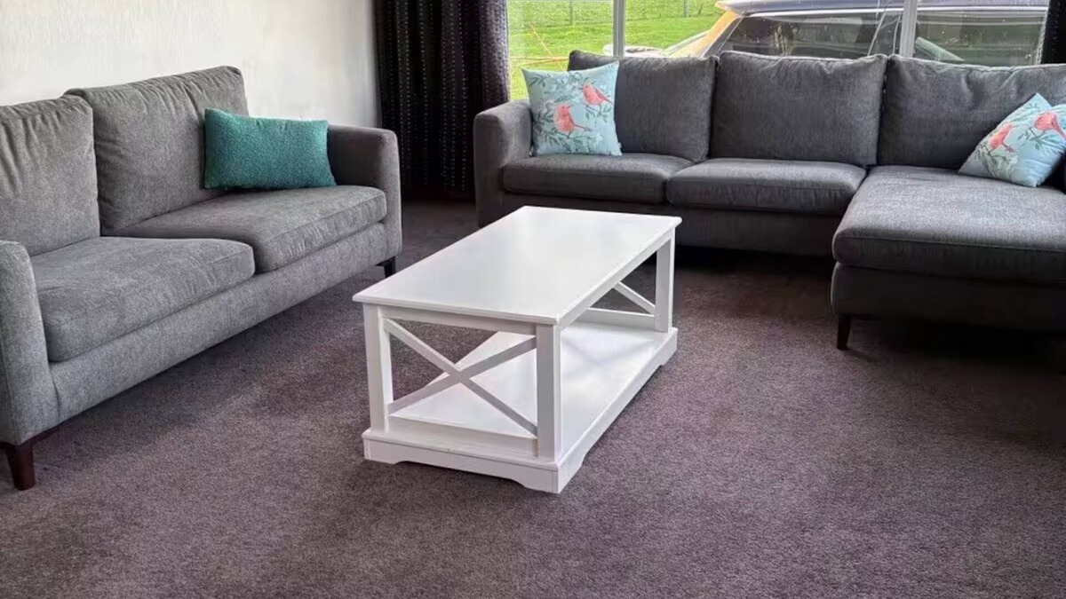 Tuatapere House | Beach Valley Air B & B