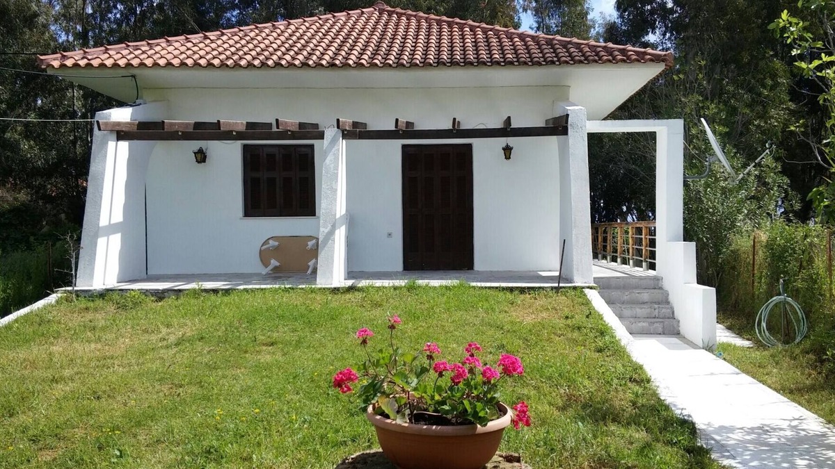 Agios Andreas Villa | Beach Villa. Direct sea access, family friendly, lg veranda, garden, in village.