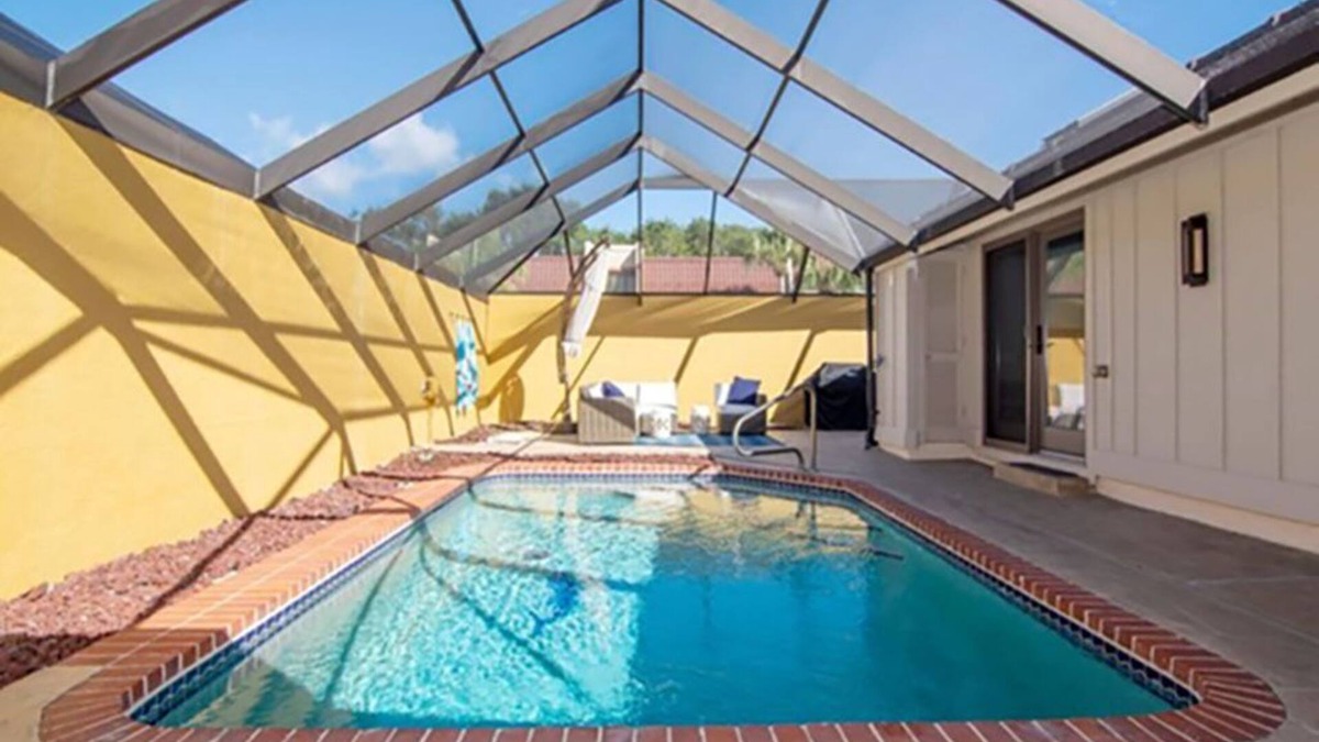 Indian River Shores Villa | Beach villa nestled between the Treasure Coast sandy beaches & the Indian River!