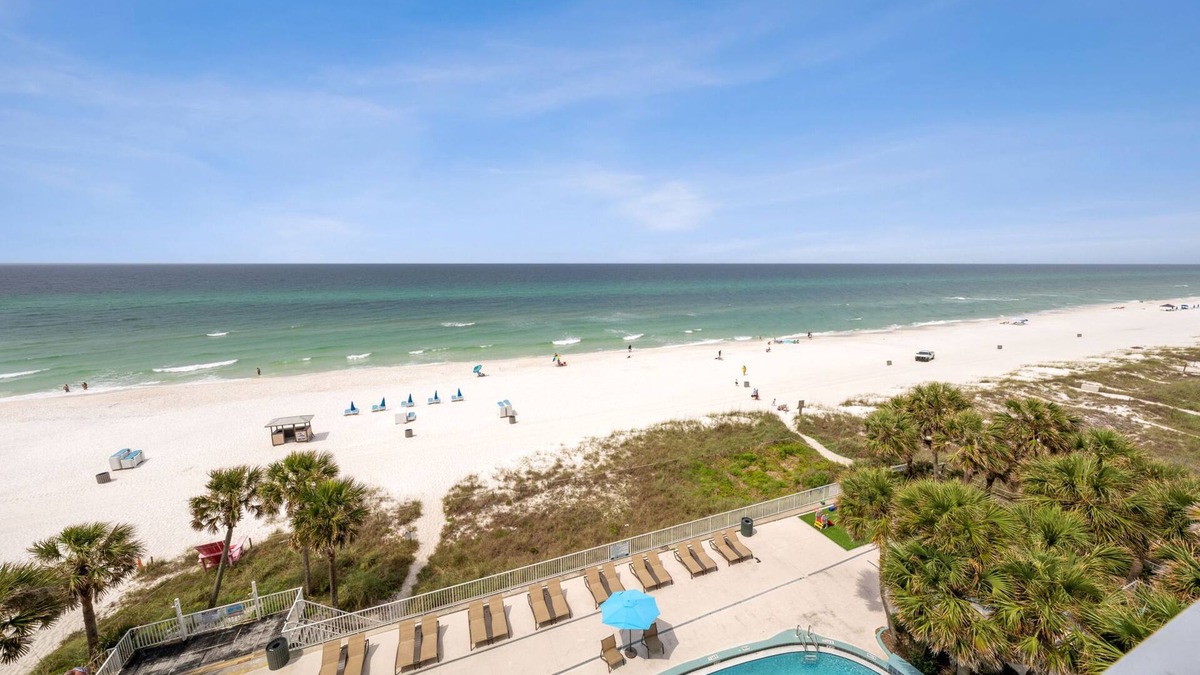 Panama City Beach Hotel | Beachcomber Beachfront Hotel, a By The Sea Resort