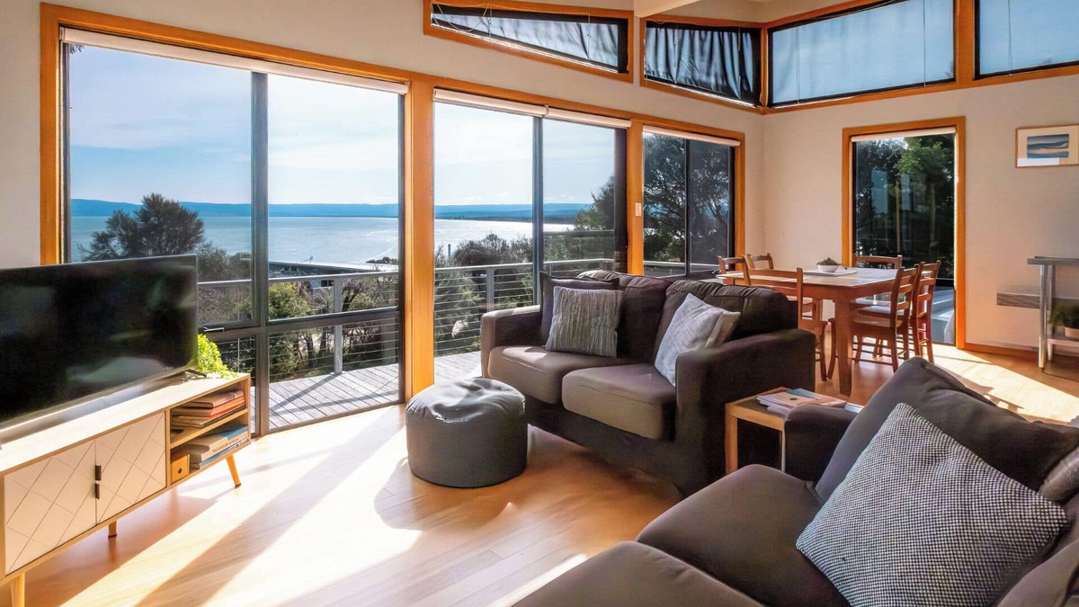 Coles Bay House | Beachcomber - Freycinet Holiday Houses