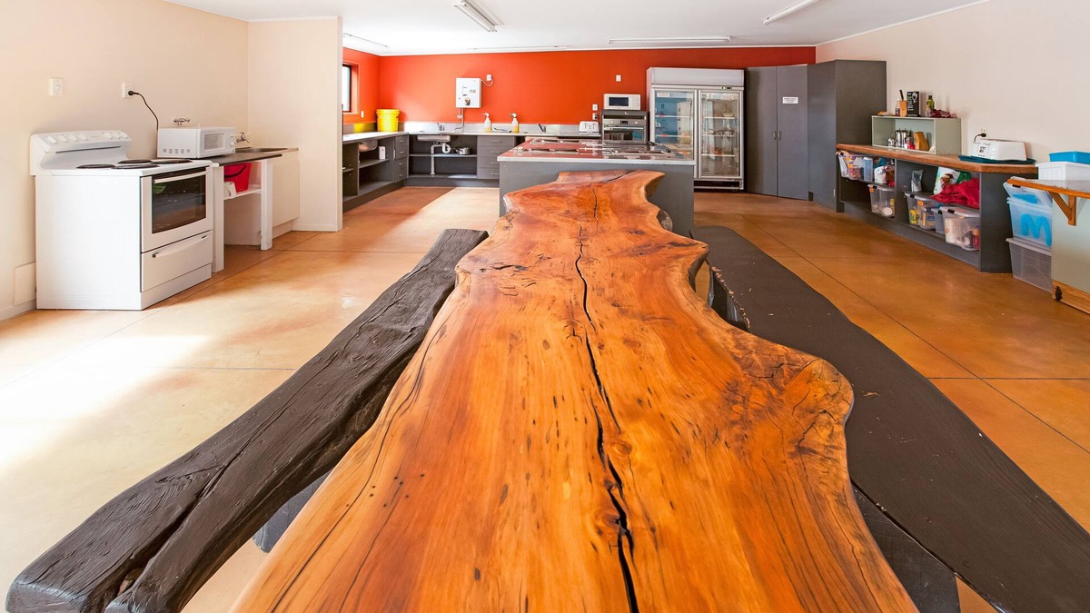 Kaitaia Hotel | Beachcomber Lodge & Backpacker