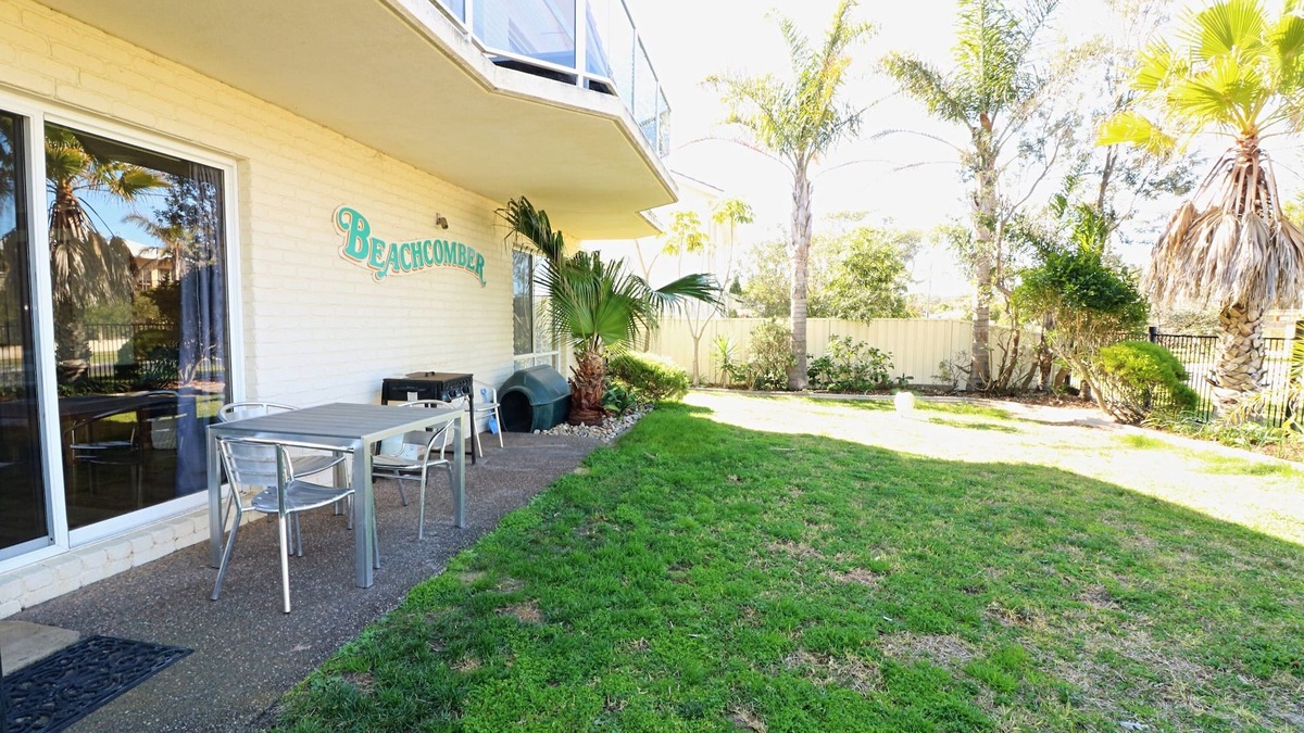 Merimbula Apartment | Beachcomber - Unit 1 Pet Friendly Apartments Located on Fishpen