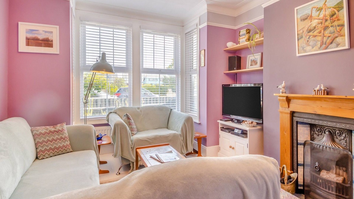 Felixstowe Cottage | Beachcombers Retreat