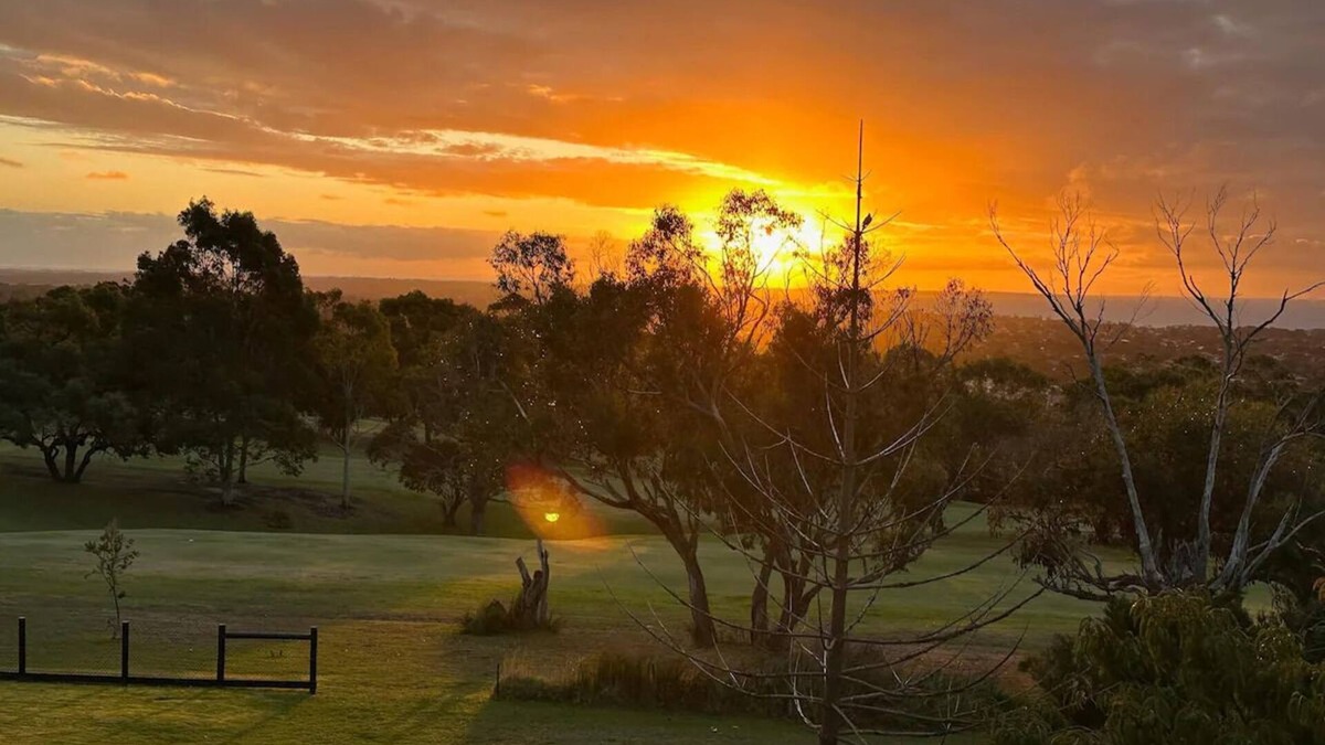 Rosebud House | Beaches/Family Getaway/Amazing views/Golf/Wineries/Hot springs.n nnn