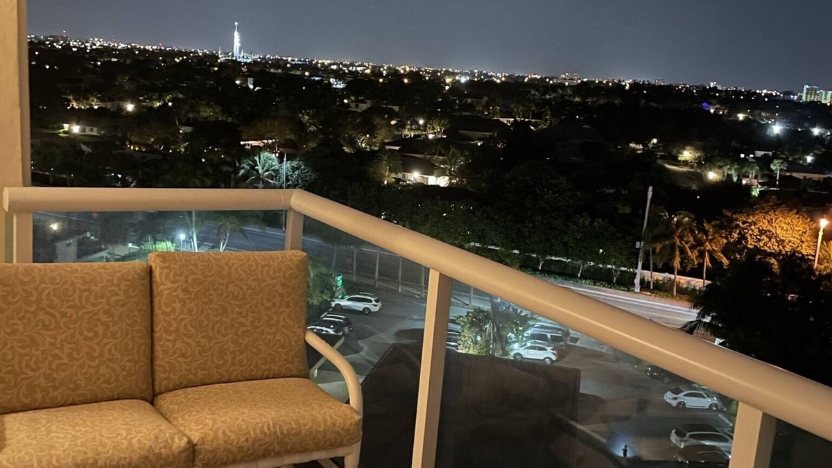 Lauderdale-by-the-Sea Condo | Beachfront Condo located in Lauderdale by the Sea!