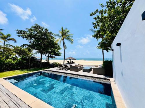 Phuoc Thuan Villa | Beachfront 4 Bedrooms private pool villa Sanctuary Ho Tram resort