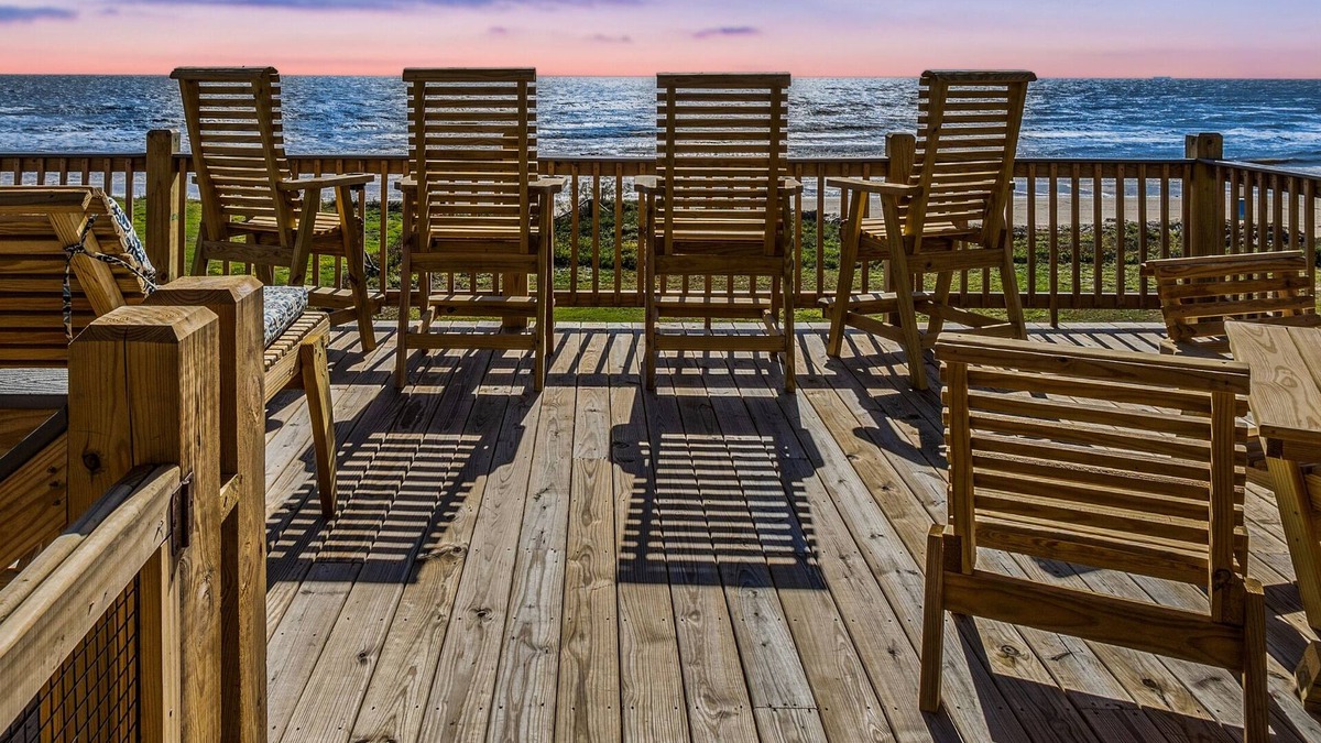 Port Bolivar House | Beachfront 5BR | Spacious, Pet-Friendly & Relaxing
