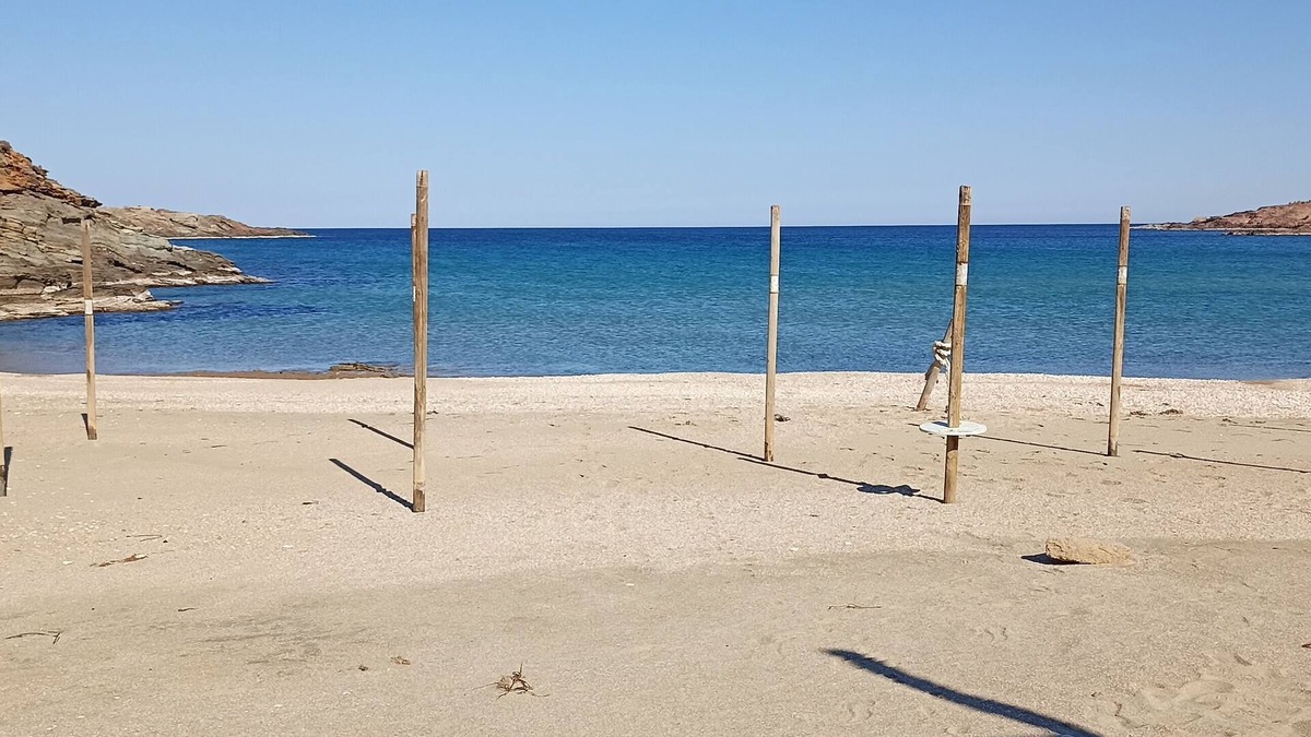 Andros House | Beachfront accomodation on one of Andros's best beaches