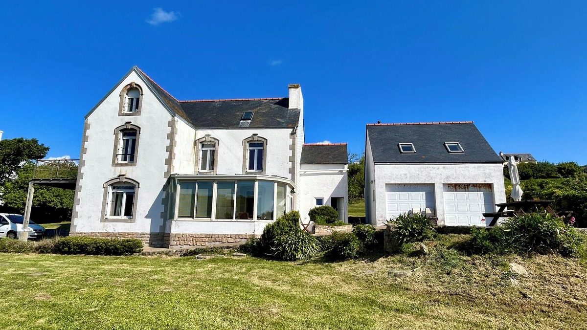 Plogoff House | Beachfront at Baie des Trépassés