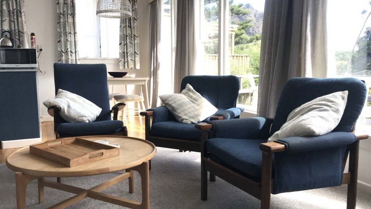 Piha House | Beachfront bach Piha