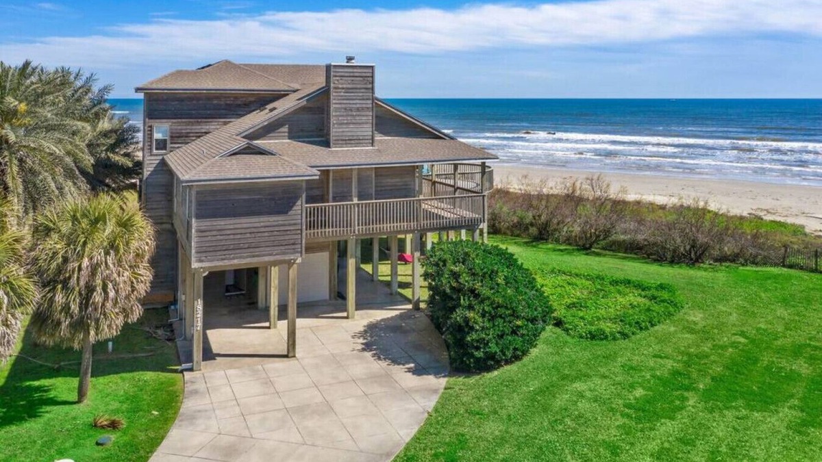 Indian Beach House | Beachfront Beauty with Huge Deck & Stunning Views
