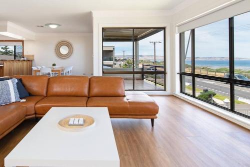 Aldinga Beach House | Beachfront Bliss- Aldinga Beach House - 5 BR